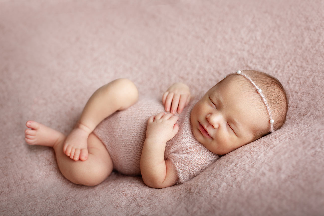 Fotograf Neugeborene Nuernberg Baby Fotoshooting Nuernberg